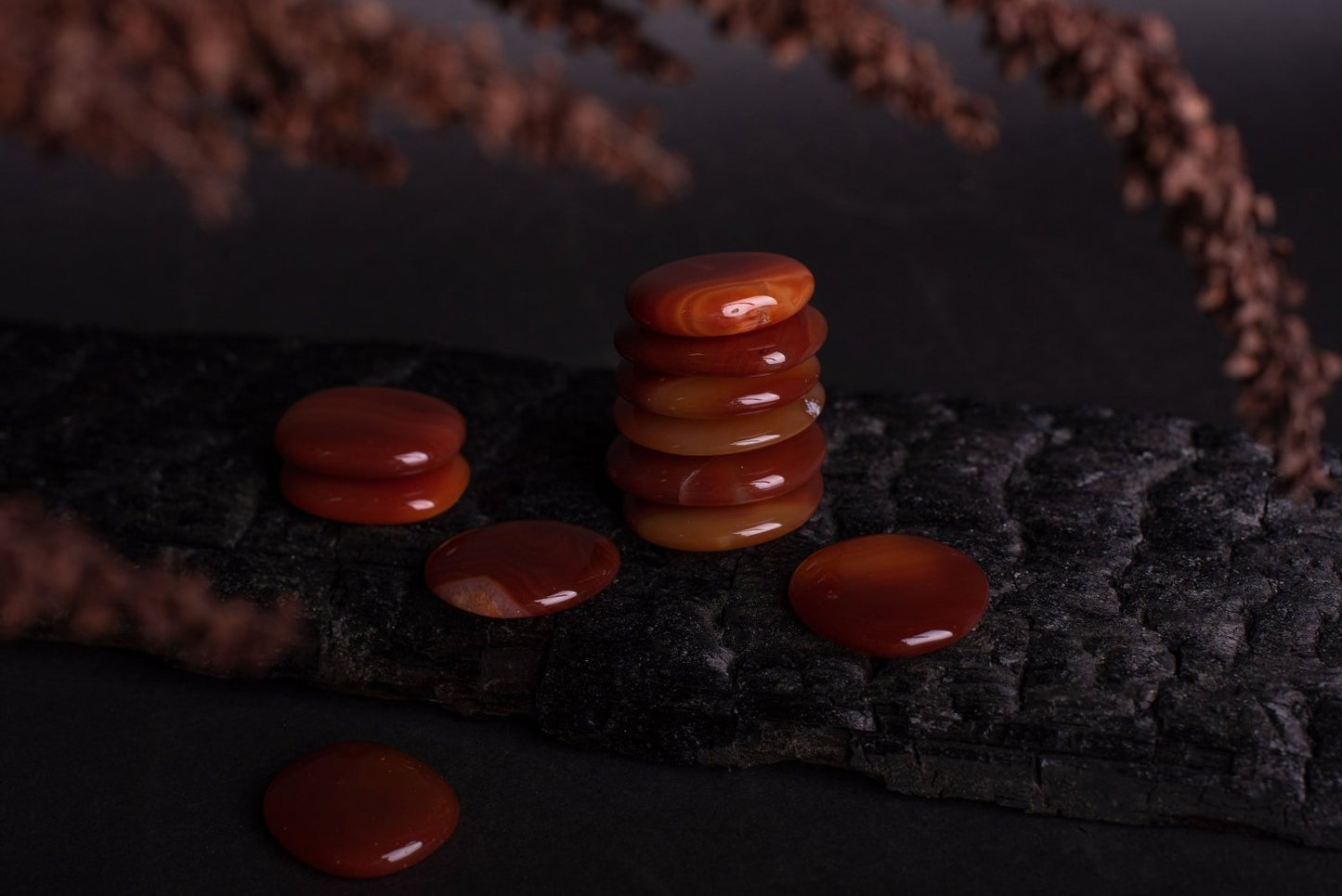 Karneolis – Delninukas - www.Kristalai.eu