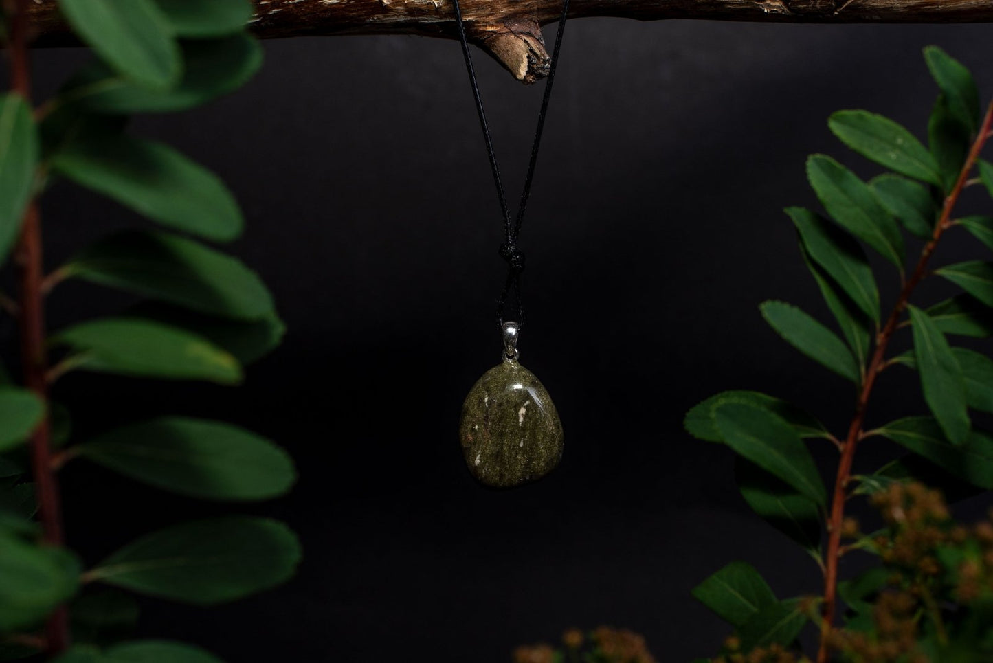 Epidotas pakabukas – 925 sidabras - www.Kristalai.eu