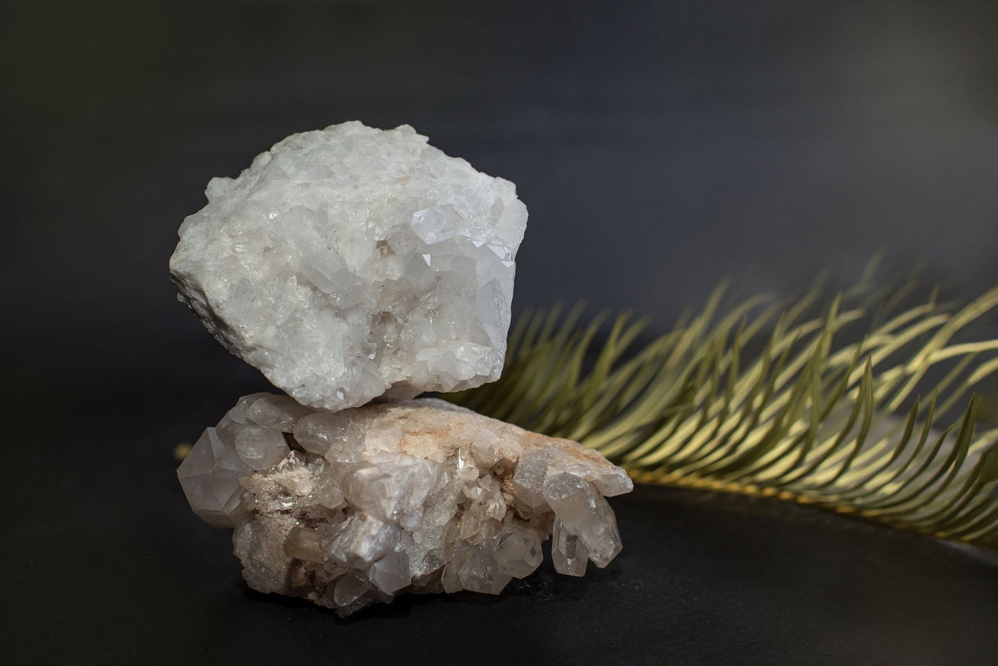 Kalnų krištolas – Kristalų grupė 0.5 - 1kg - www.Kristalai.eu