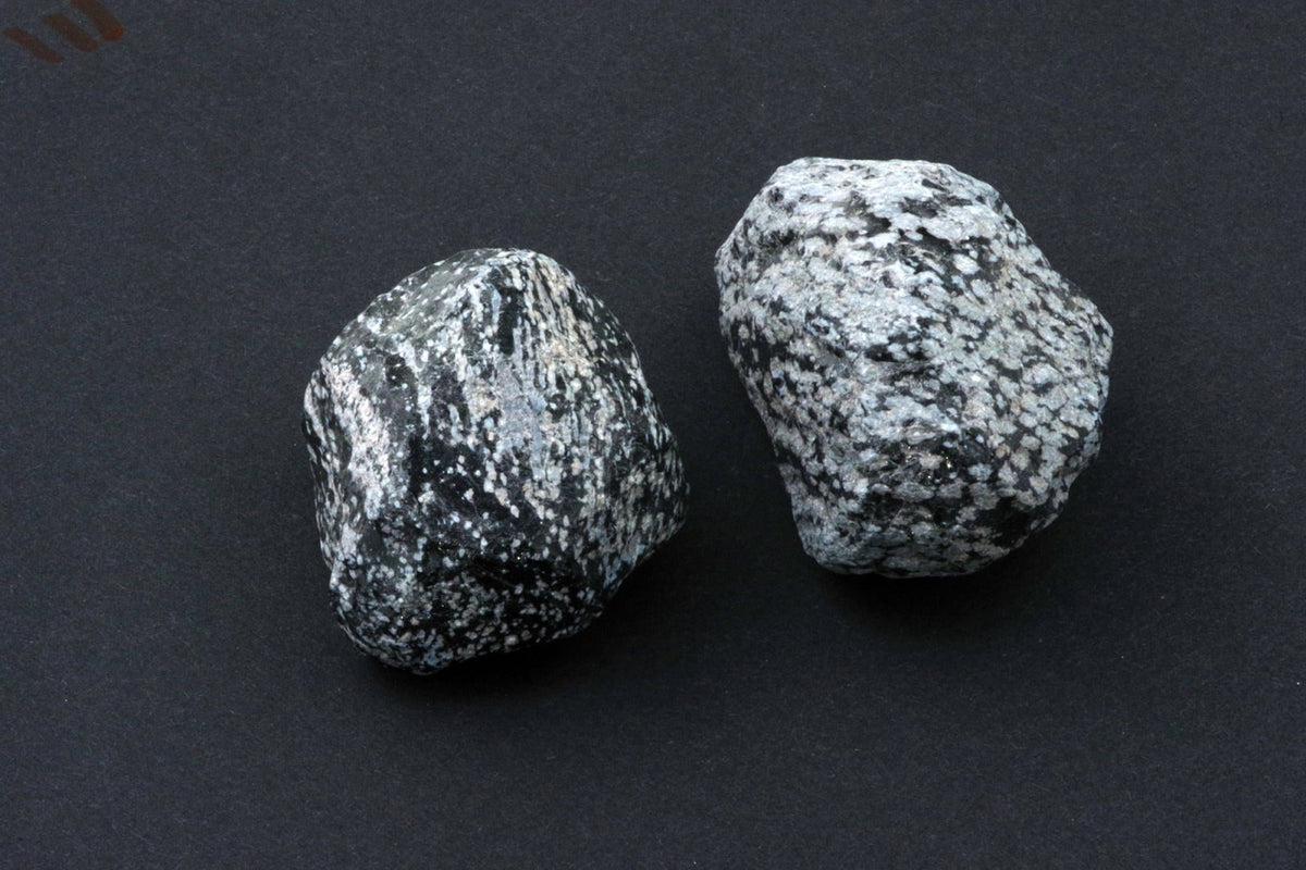 Snieginis obsidianas – neapdirbtas - www.Kristalai.eu