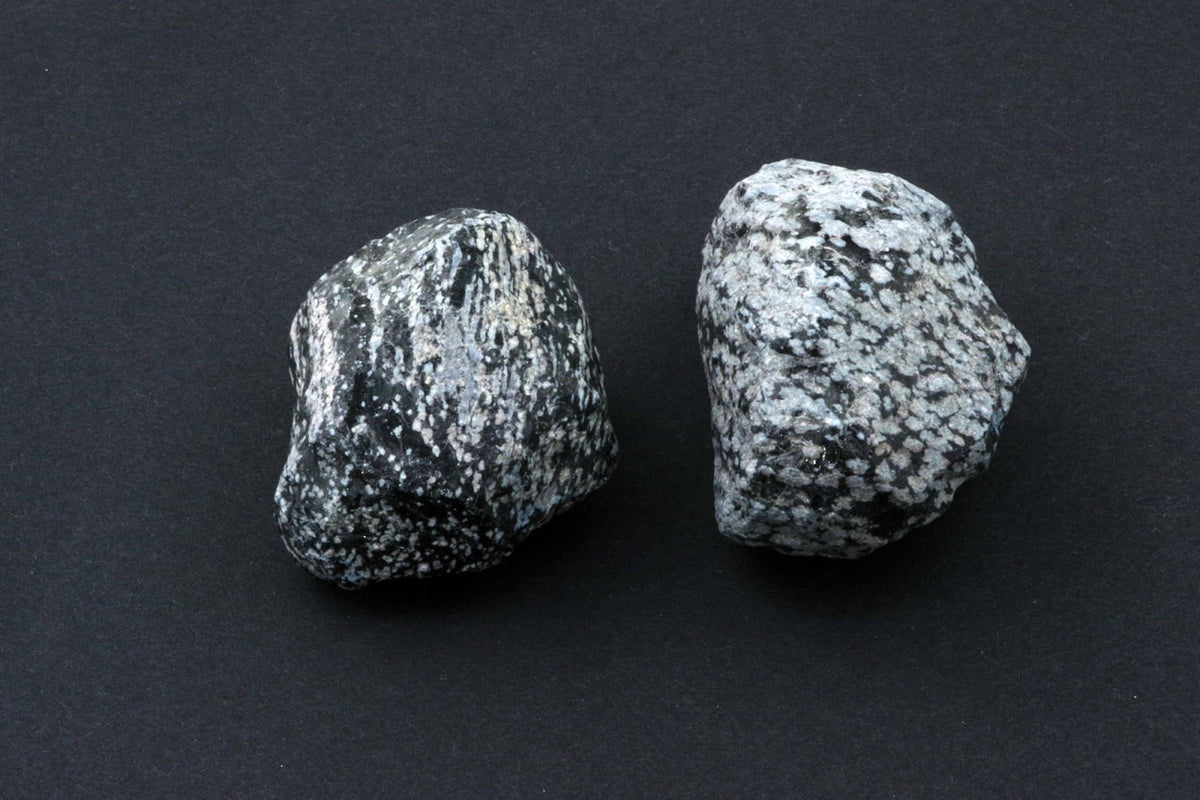 Snieginis obsidianas – neapdirbtas - www.Kristalai.eu
