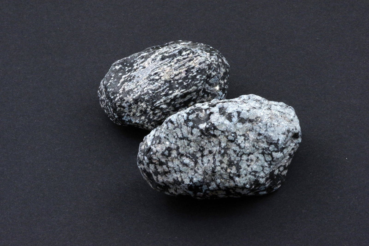 Snieginis obsidianas – neapdirbtas - www.Kristalai.eu