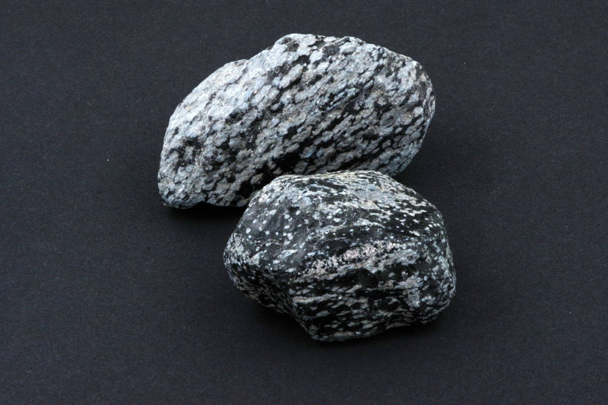 Snieginis obsidianas – neapdirbtas - www.Kristalai.eu