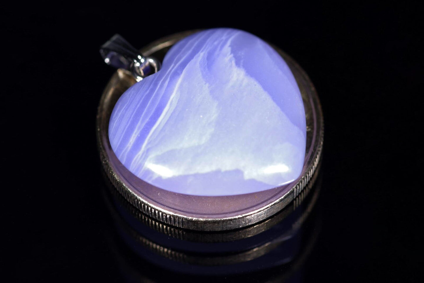 Chalcedonas pakabukas – Širdelė mini - www.Kristalai.eu