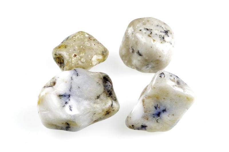 Dentrinis opalas - www.Kristalai.eu
