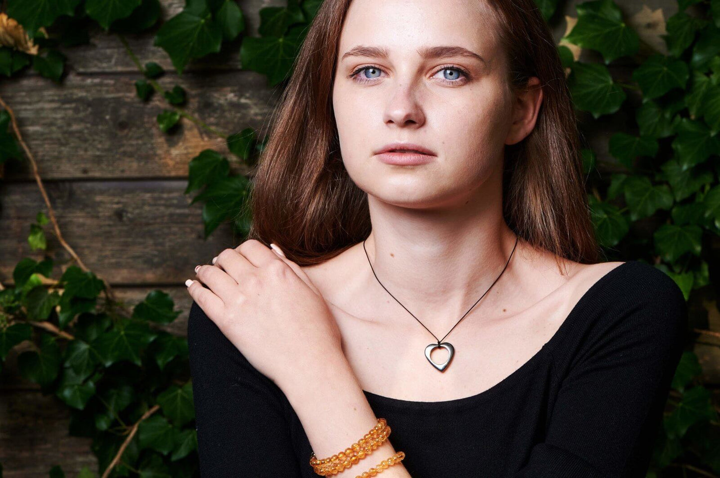 Hematitas pakabukas – Širdelė - www.Kristalai.eu