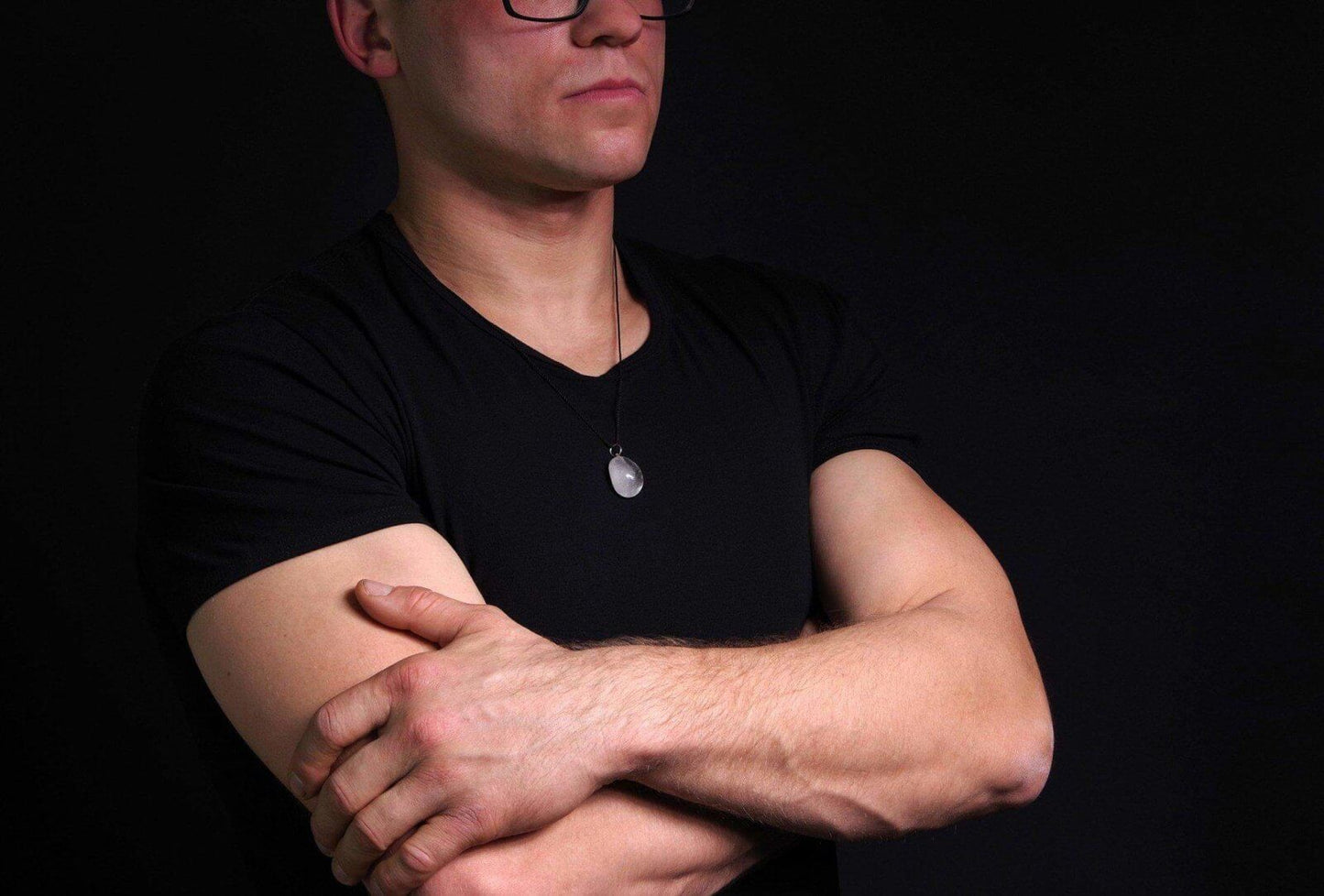 Kalnų krištolas pakabukas – Akmenukas - www.Kristalai.eu