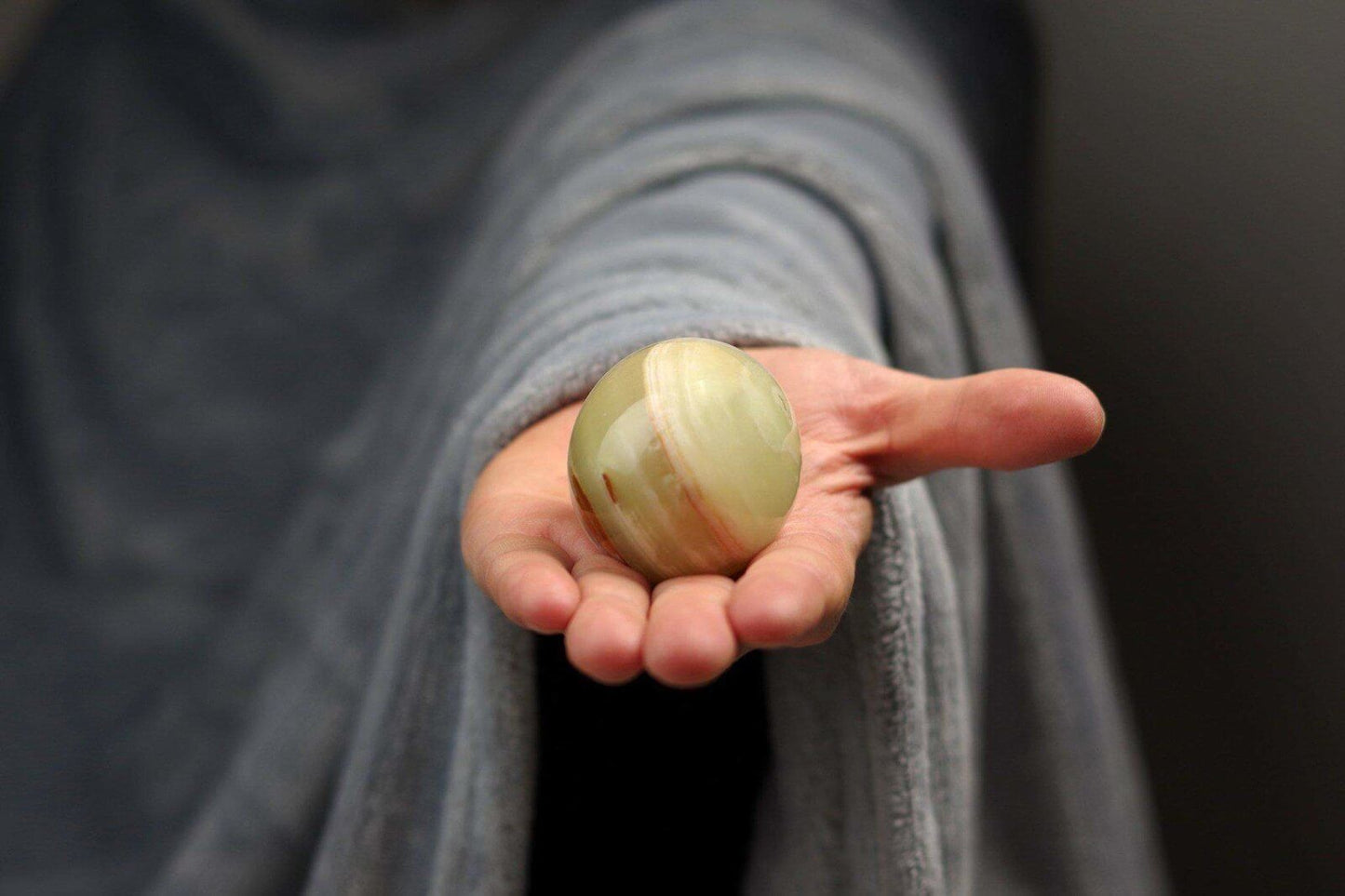 Oniksas – kiaušinis L - www.Kristalai.eu