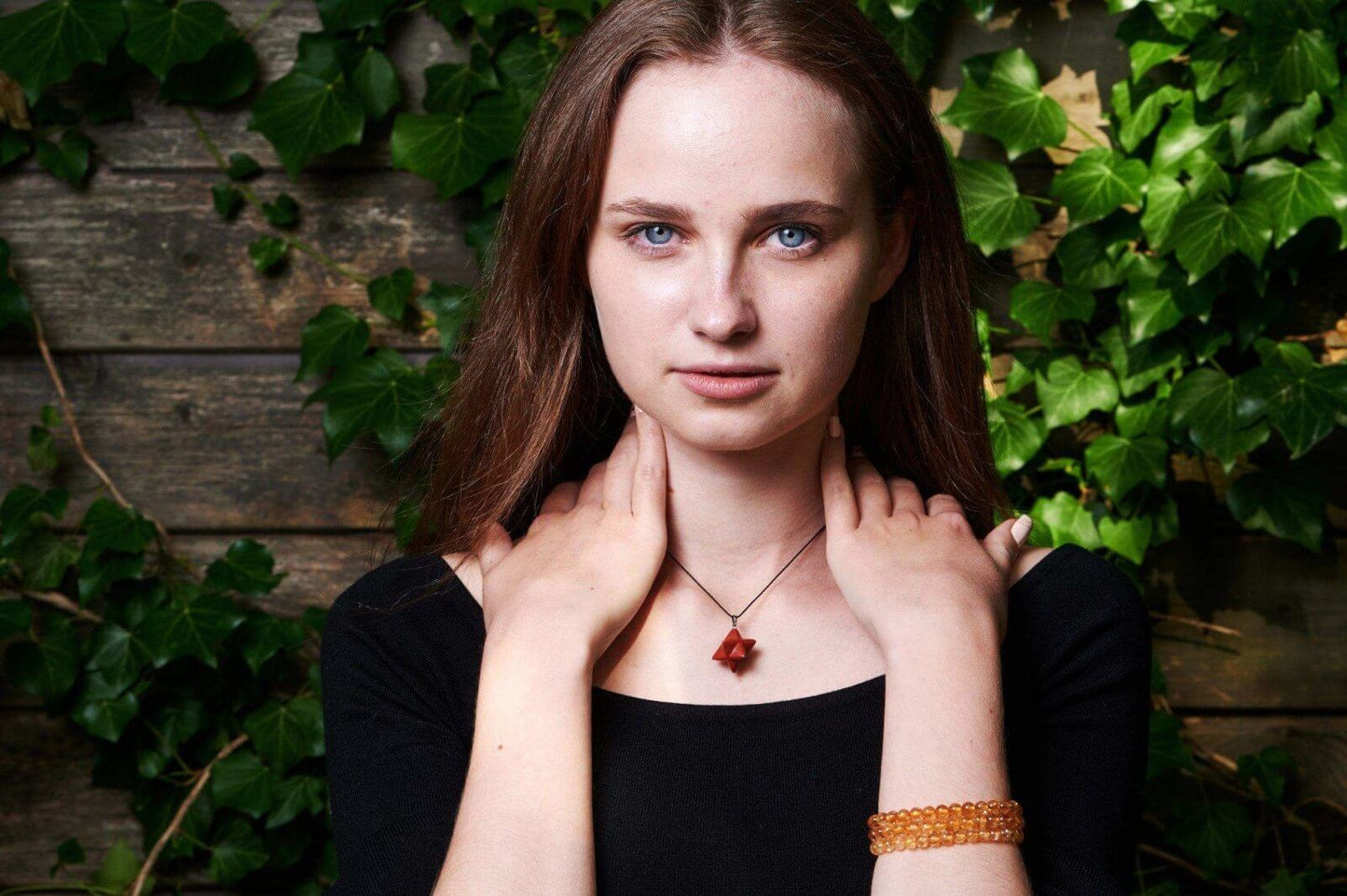 Raudonas jaspis pakabukas – Merkabah - www.Kristalai.eu