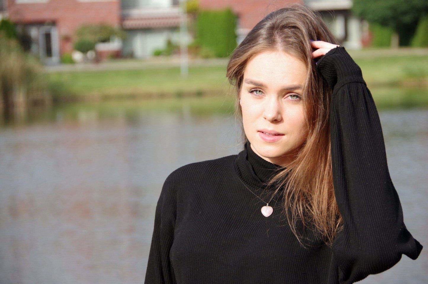 Rožinis kvarcas pakabukas – Širdelė mini - www.Kristalai.eu