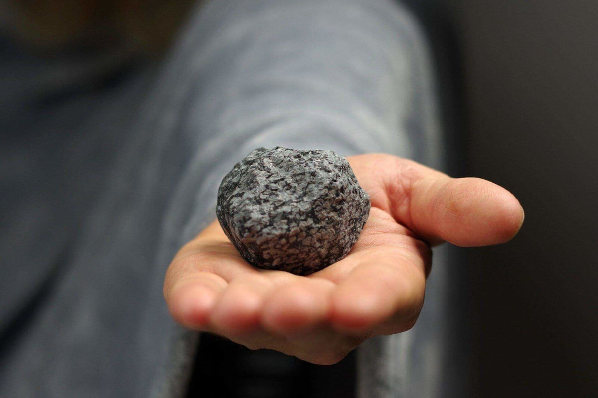 Snieginis obsidianas – neapdirbtas - www.Kristalai.eu