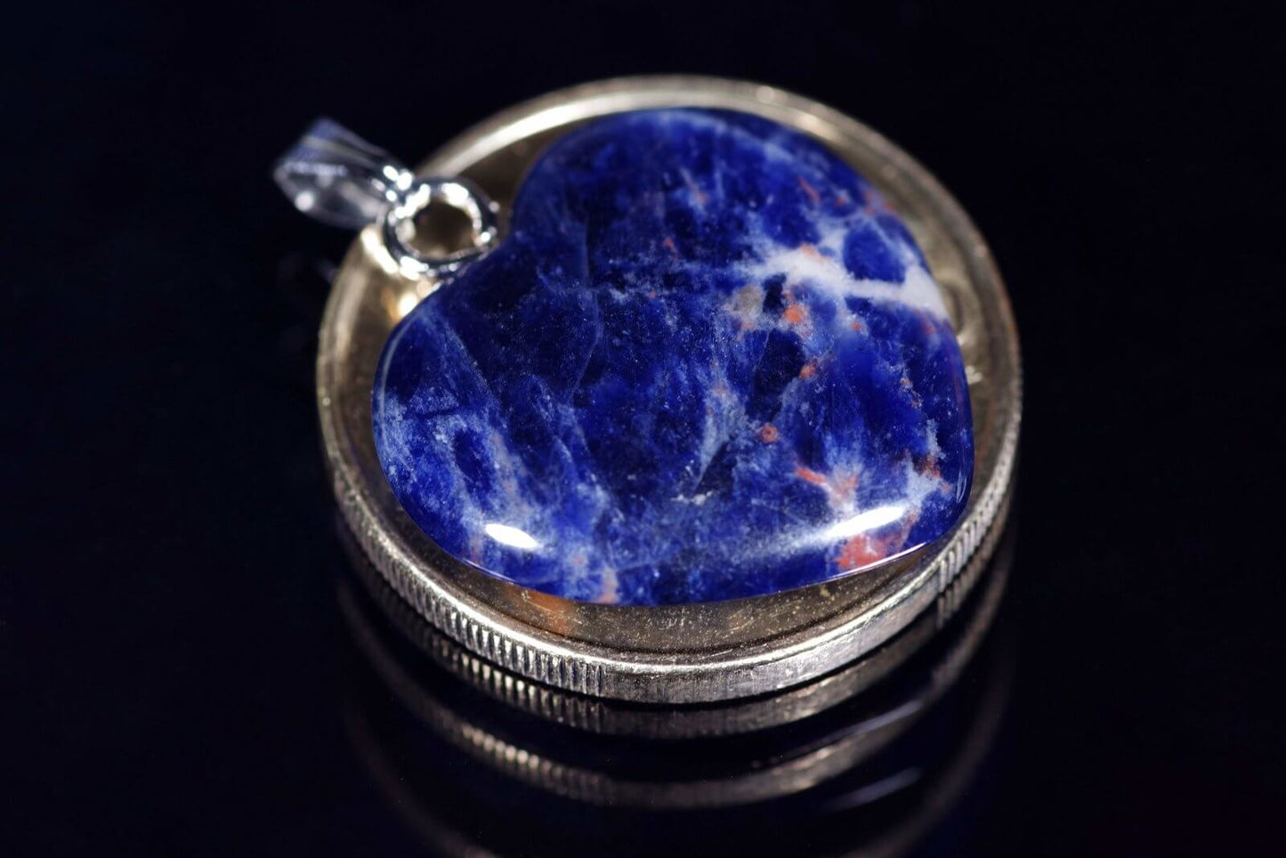 Sodalitas pakabukas – Širdelė mini - www.Kristalai.eu