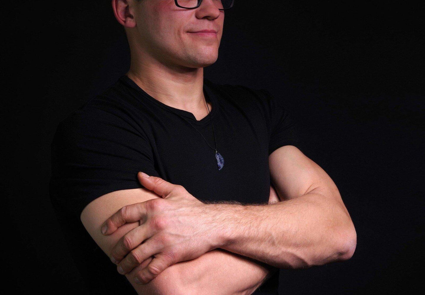 Sodalitas pakabukas – sparnas - www.Kristalai.eu