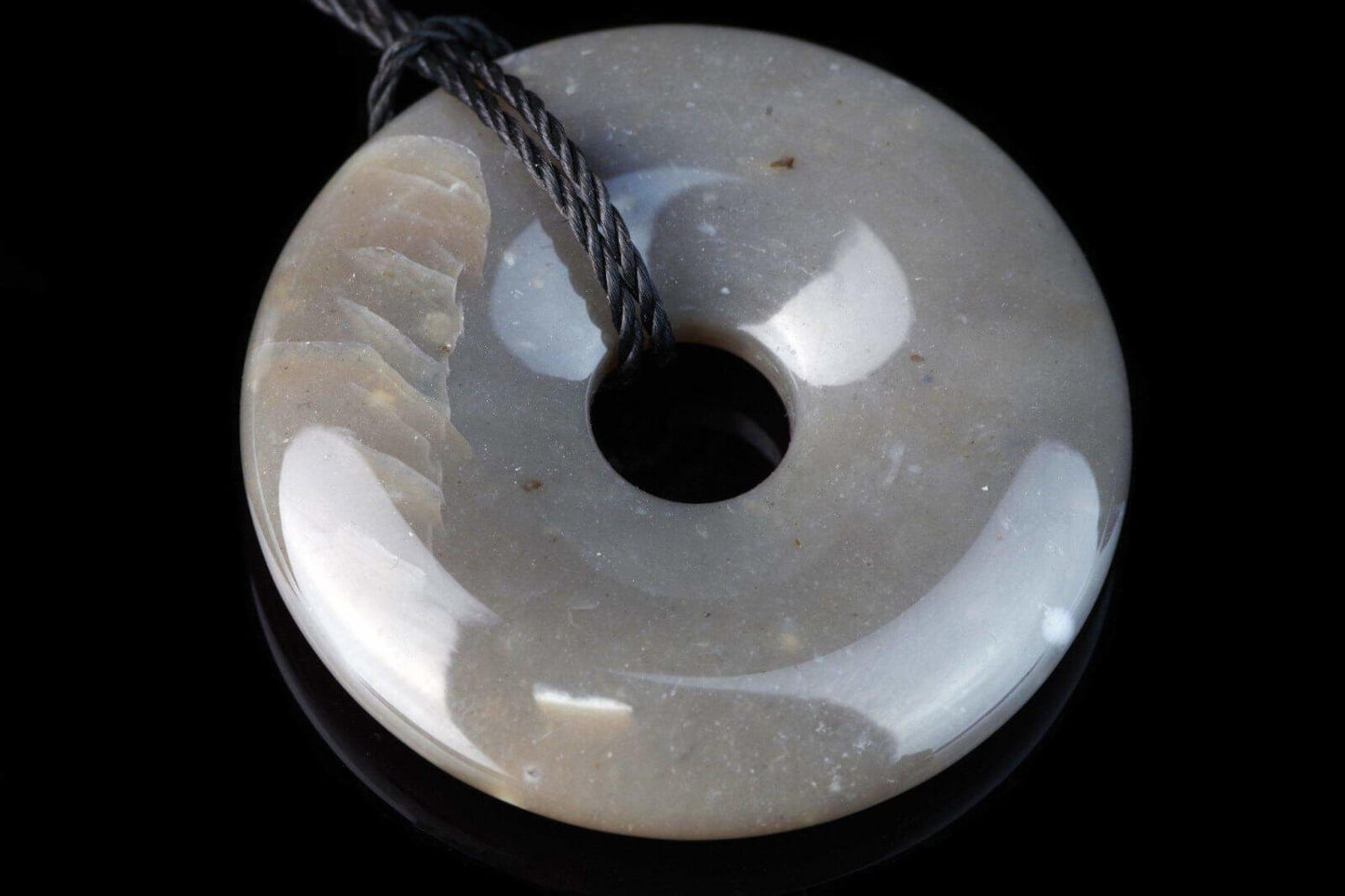 Titnagas pakabukas – Diskas 30mm - www.Kristalai.eu