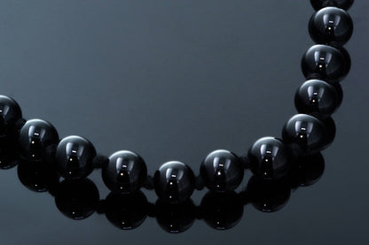Juodas oniksas karoliai – 8mm 45cm - www.Kristalai.eu