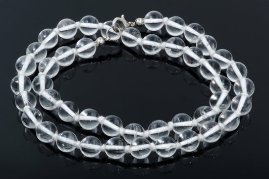 Kalnų krištolas karoliai – 8mm 45cm - www.Kristalai.eu