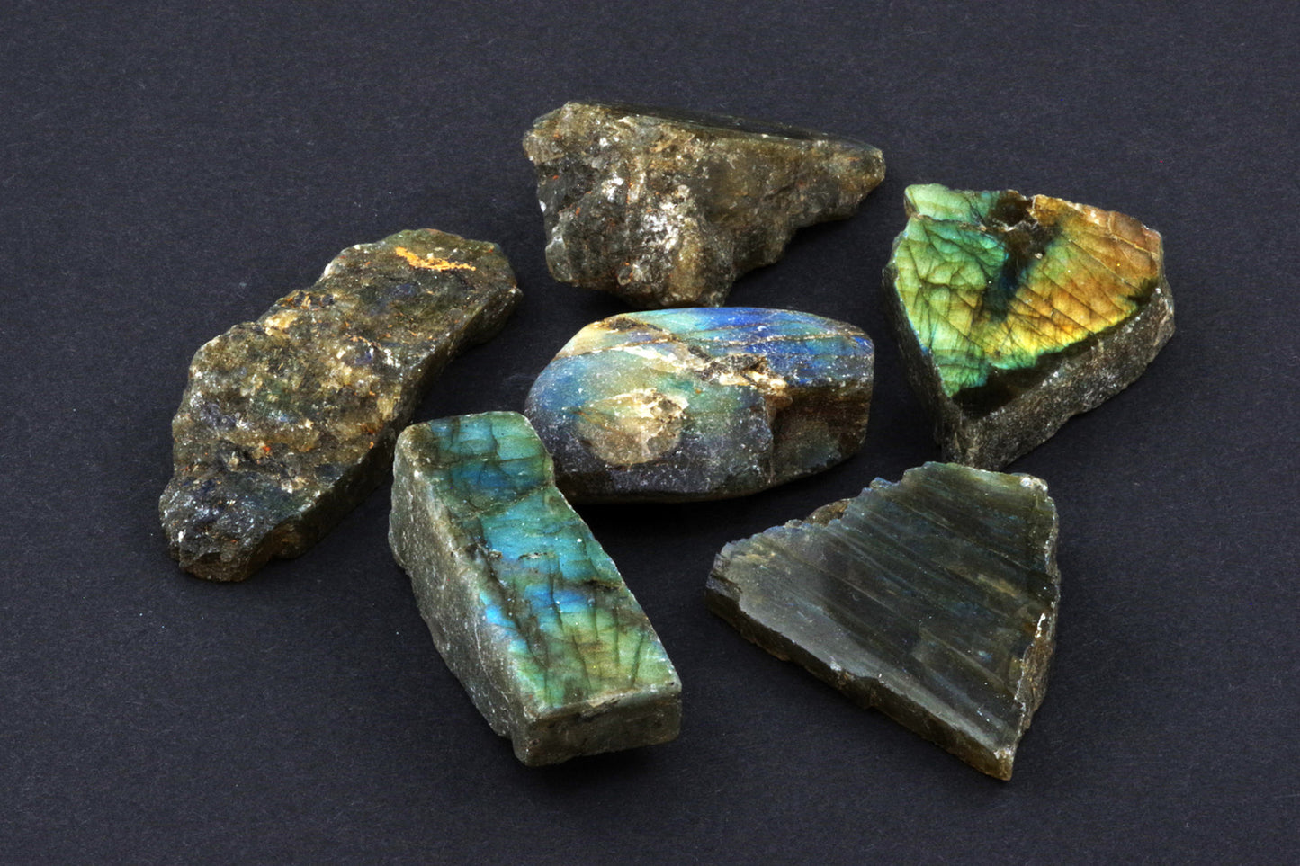 Labradoritas – bruto