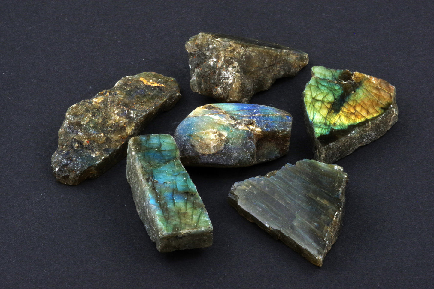 Labradoritas – bruto