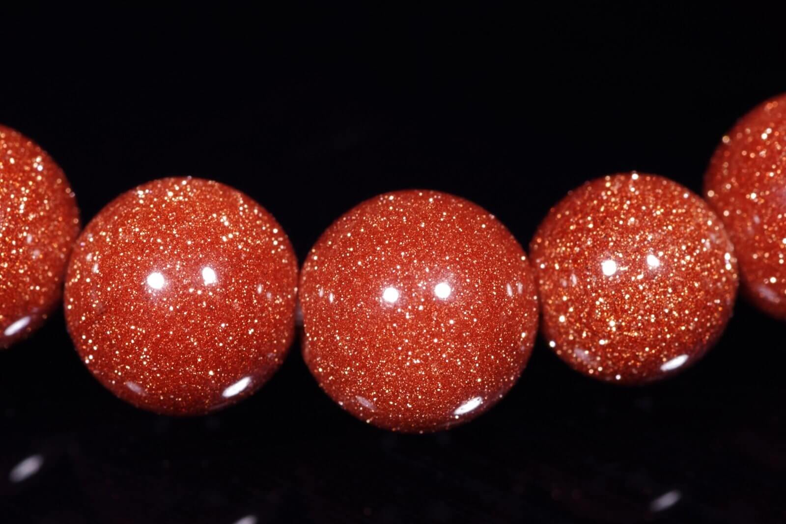 Aukso akmuo apyrankė – 8mm - www.Kristalai.eu