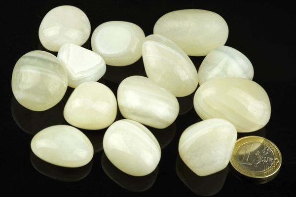 Baltas agatas - www.Kristalai.eu