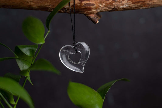 Kalnų krištolas pakabukas – Širdelė - www.Kristalai.eu