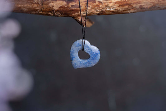 Mėlynas kvarcas pakabukas – Širdelė - www.Kristalai.eu