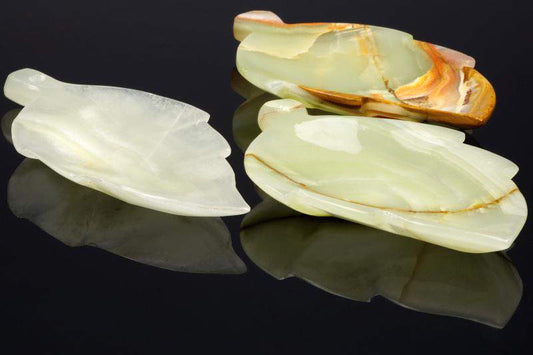 Oniksas – padėkliukas lapas - www.Kristalai.eu