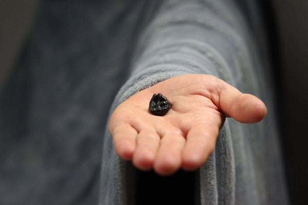 Tektitas - www.Kristalai.eu